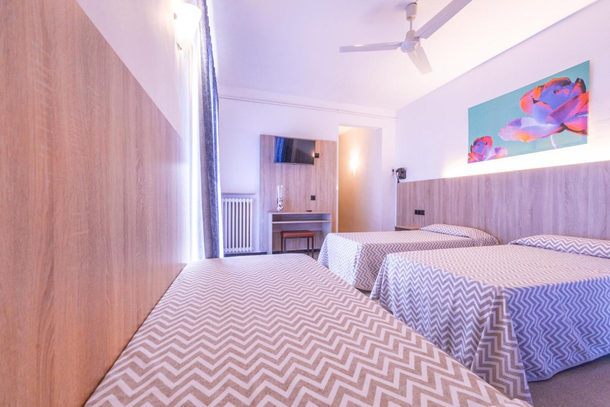 Hotel Bell Aire L'Estartit Bagian luar foto